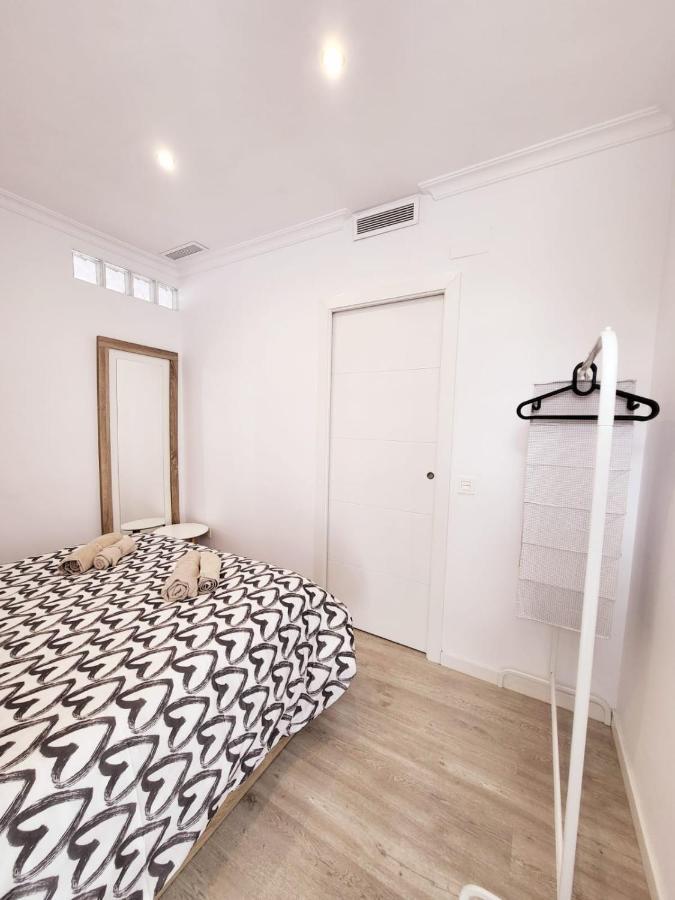 Stylish 3 Bedroom Penthouse In Marbella Centre With Large Pool Close To The Beach 외부 사진